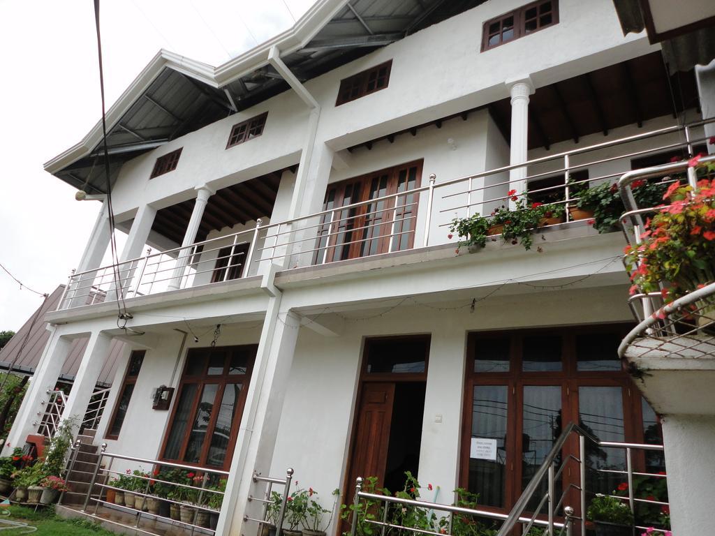 Eranga Guest Hotel Nuwara Eliya Exterior photo